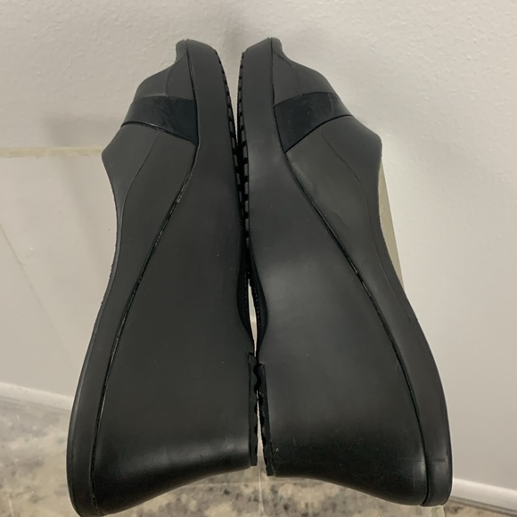 Crocs Kadee Wedge Sandal Size 8 Black - Picture 6 of 7